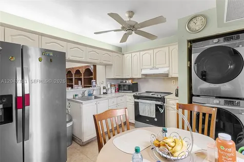 1800 W 54th Street Hialeah FL 33012