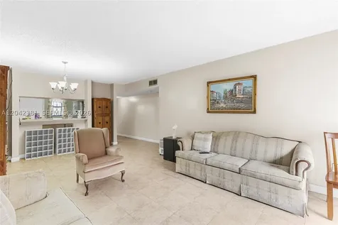 1800 W 54th Street Hialeah FL 33012
