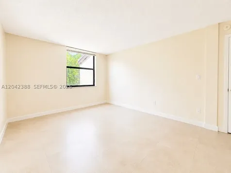 14421 N Kendall Drive Miami FL 33186