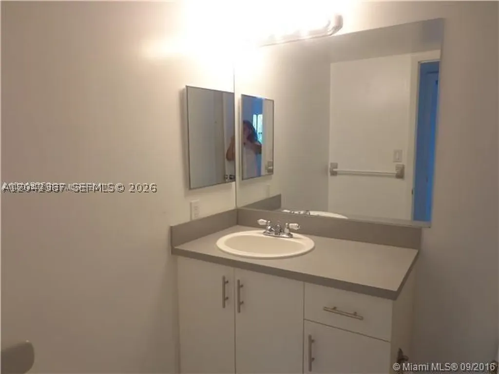 540 S Park Road Hollywood FL 33021