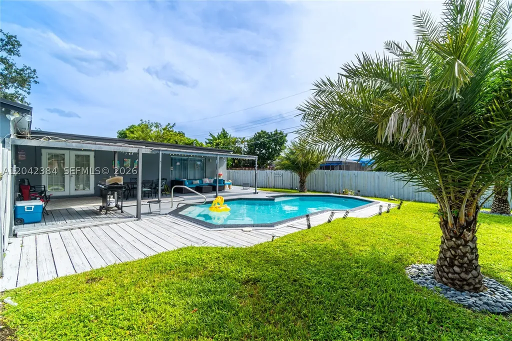 3338 Taft Street Hollywood FL 33021