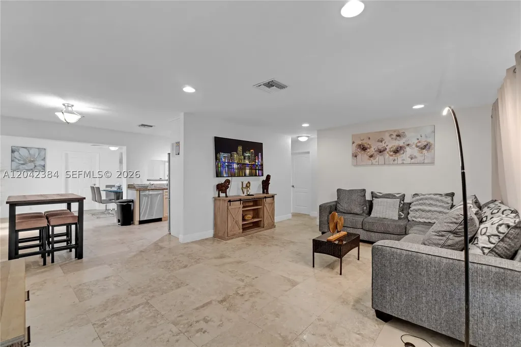 3338 Taft Street Hollywood FL 33021