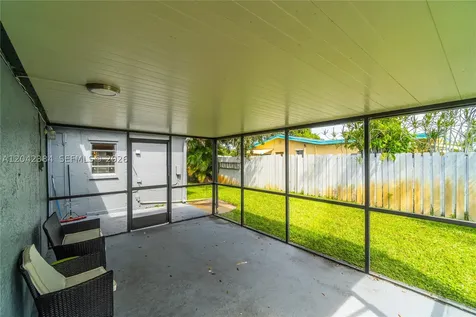 3338 Taft Street Hollywood FL 33021