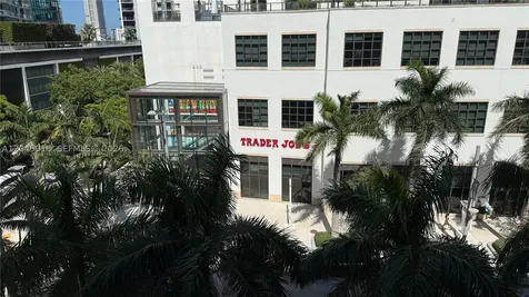 90 NE 32nd Miami FL 33127