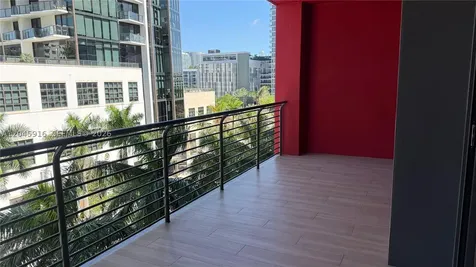 90 NE 32nd Miami FL 33127
