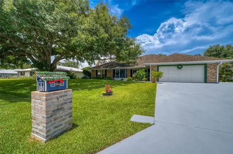 465 11th Avenue Vero Beach FL 32962