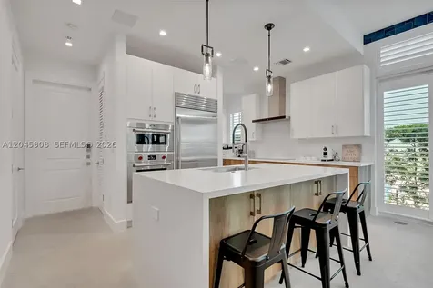 3406 Ponce De Leon Boulevard Coral Gables FL 33134