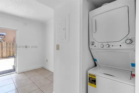 8252 NW 6th Terrace Miami FL 33126