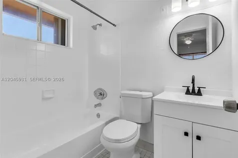 8252 NW 6th Terrace Miami FL 33126