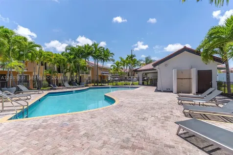 8252 NW 6th Terrace Miami FL 33126