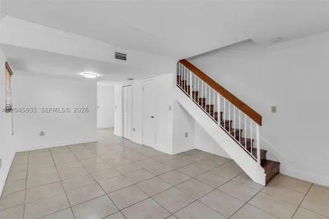 8252 NW 6th Terrace Miami FL 33126
