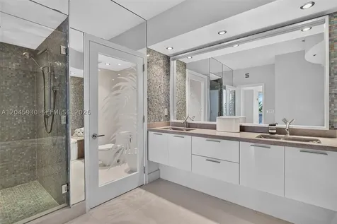 400 Alton Road Miami Beach FL 33139