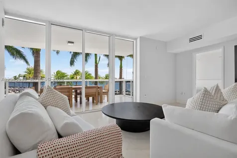 400 Alton Road Miami Beach FL 33139