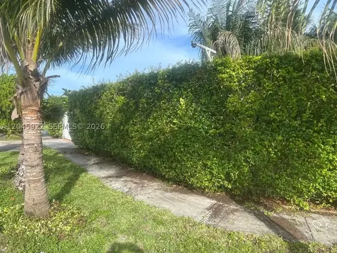 13650 SW 283rd Terrace Homestead FL 33033