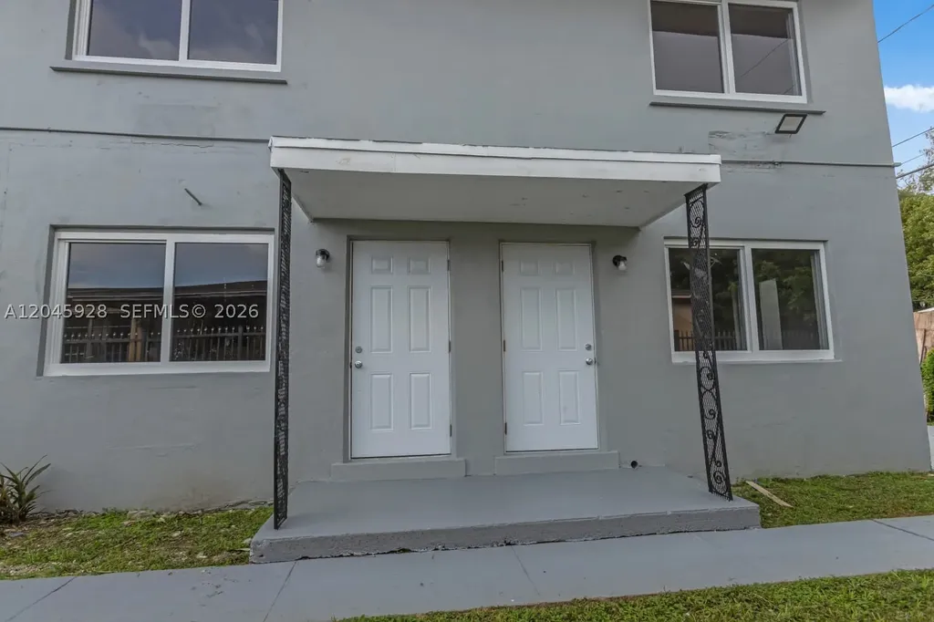 1430 NW 2nd Avenue Florida City FL 33034