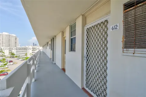 3000 Marcos Drive Aventura FL 33160