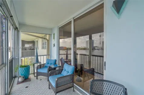3000 Marcos Drive Aventura FL 33160