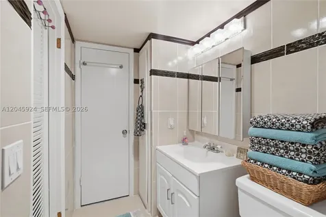 3000 Marcos Drive Aventura FL 33160