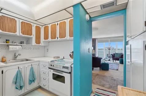 3000 Marcos Drive Aventura FL 33160