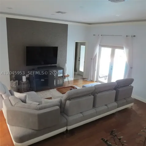 542 N Cypress Drive Tequesta FL 33469