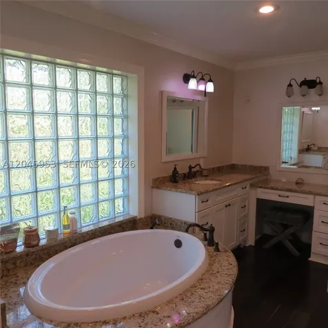 542 N Cypress Drive Tequesta FL 33469