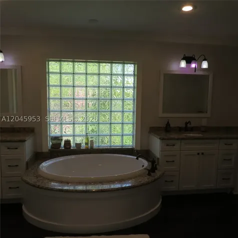 542 N Cypress Drive Tequesta FL 33469