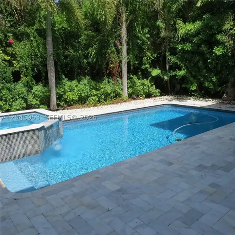 542 N Cypress Drive Tequesta FL 33469