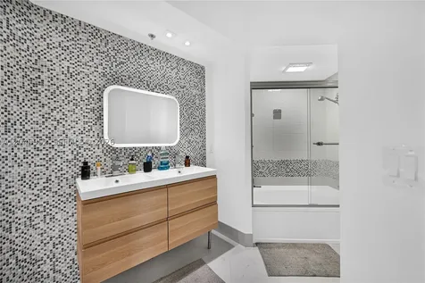 3245 NE 184th Street Aventura FL 33160
