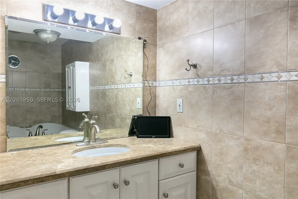 2101 S Ocean Drive Hollywood FL 33019