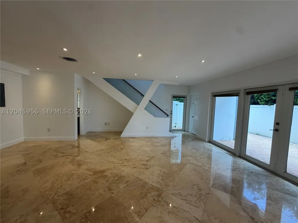 7312 Gary Avenue Miami Beach FL 33141