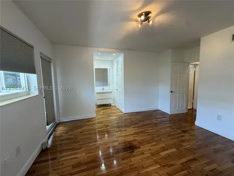 7312 Gary Avenue Miami Beach FL 33141