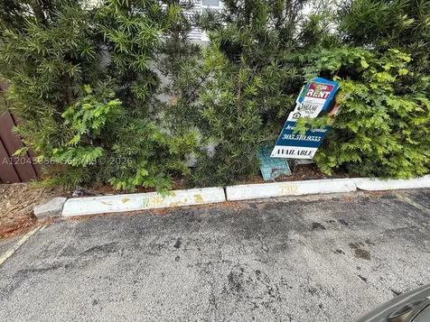 7312 Gary Avenue Miami Beach FL 33141