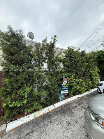7312 Gary Avenue Miami Beach FL 33141