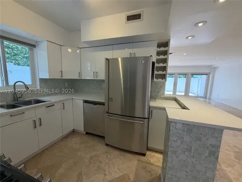 7312 Gary Avenue Miami Beach FL 33141