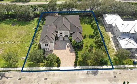 12802 Grand Oaks Drive Davie FL 33330