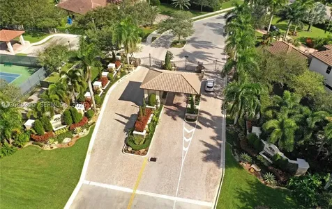12802 Grand Oaks Drive Davie FL 33330