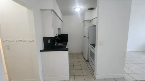 280 SW 11th Avenue Hallandale Beach FL 33009