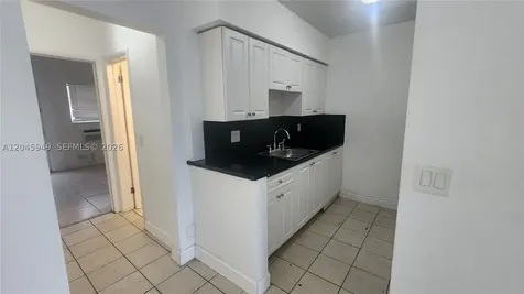 280 SW 11th Avenue Hallandale Beach FL 33009