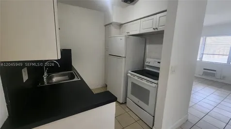 280 SW 11th Avenue Hallandale Beach FL 33009