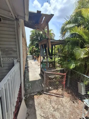 19800 SW 180 Avenue Miami FL 33187