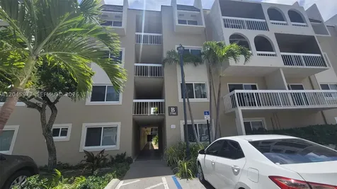 7705 Camino Real Miami FL 33143