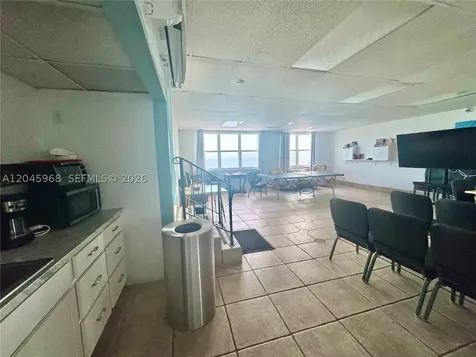 400 N Surf Road Hollywood FL 33019