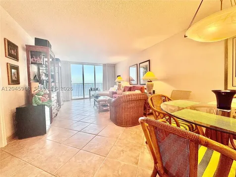 400 N Surf Road Hollywood FL 33019