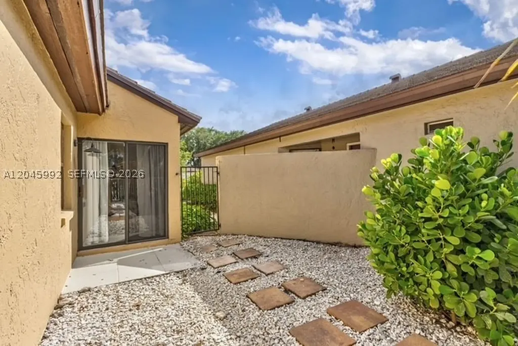 83 N Ironwood Way N Palm Beach Gardens FL 33418