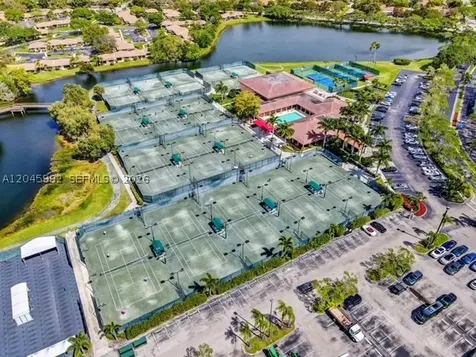 83 N Ironwood Way N Palm Beach Gardens FL 33418