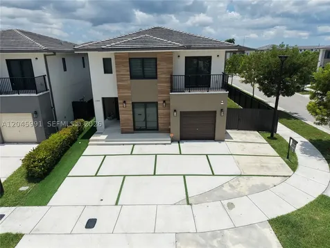 1183 NW 2nd Street Florida City FL 33034