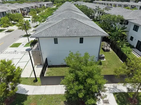 1183 NW 2nd Street Florida City FL 33034