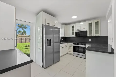 1201 NW 10th Place Fort Lauderdale FL 33311