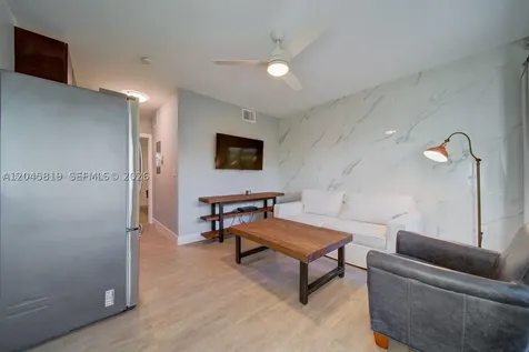 1568 Pennsylvania Miami Beach FL 33139