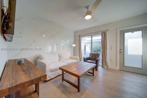 1568 Pennsylvania Miami Beach FL 33139